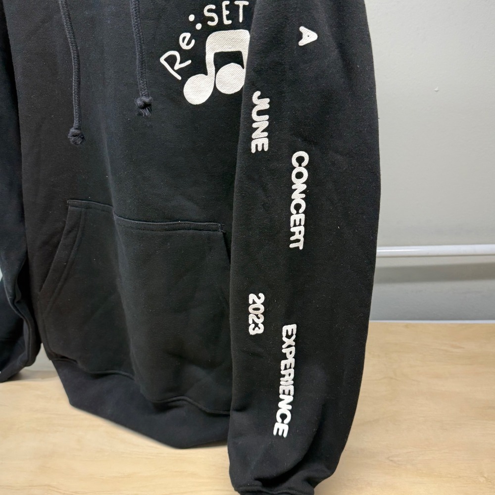 ReSET Graphic Music Note Hoodie Black Men's Size Small Concert Experience NWOT - Picture 6 of 7